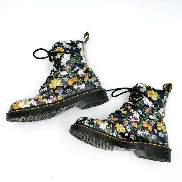 Dr Martens Pascal Boots Darcy Black Floral 8-Eye Leather Lace Up Sz 6 Women's - Picture 6 of 10